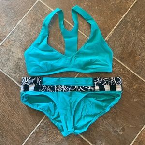 Lululemon Bikini top and bottom sized 6, EUC